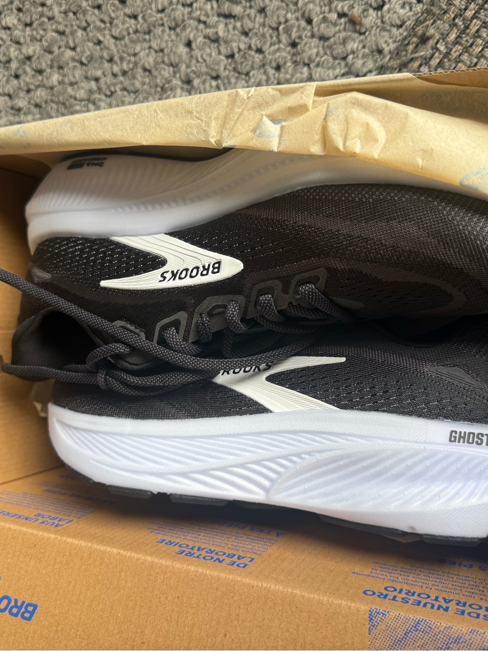 NWT!
Women’s Brooks ghost 18 7.5m Black Running Shoes - Picture 3 of 6